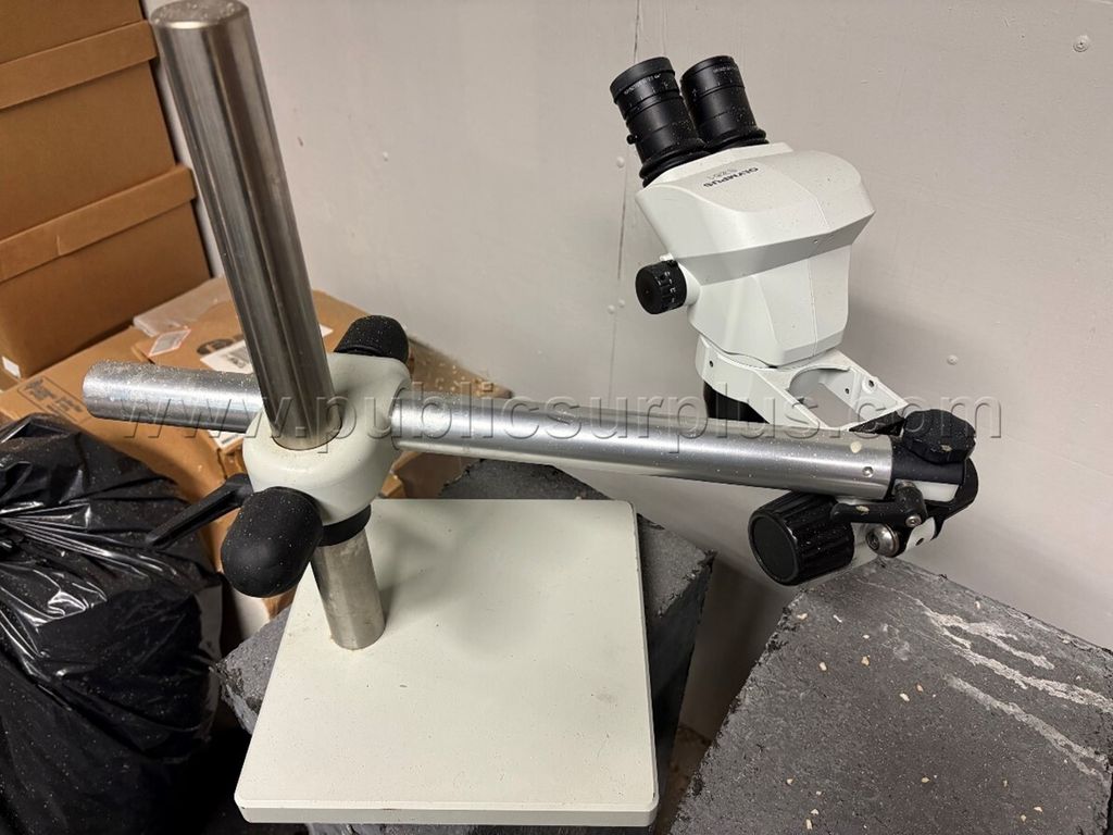 LOT 237 Olympus Microscope sz2 stb1 - photo 1