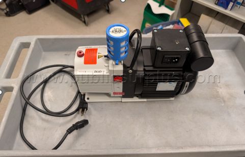 LOT 240 Pfeifferf Vacuum Model Duo 3 - photo 1