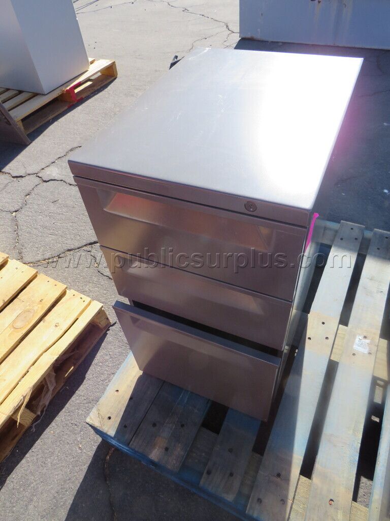 File Cabinet - photo 1