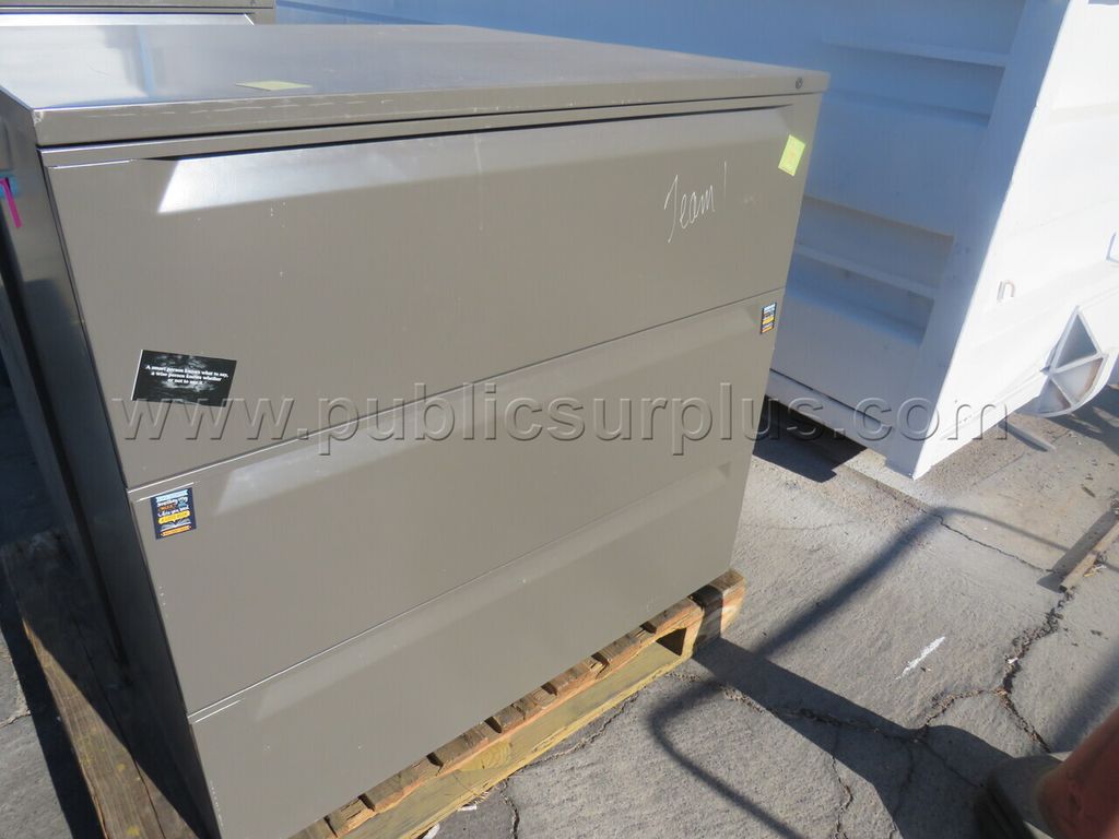 File Cabinet - photo 1