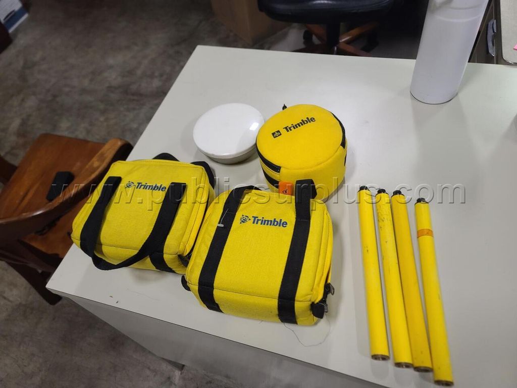 Trimble GNSS Survey Antenna Hurricane GPS w/Poles-Construction Survey Equipment - photo 1