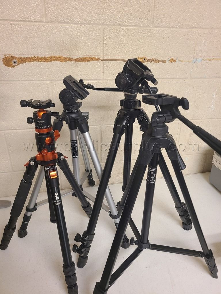 4 Tripods - photo 1