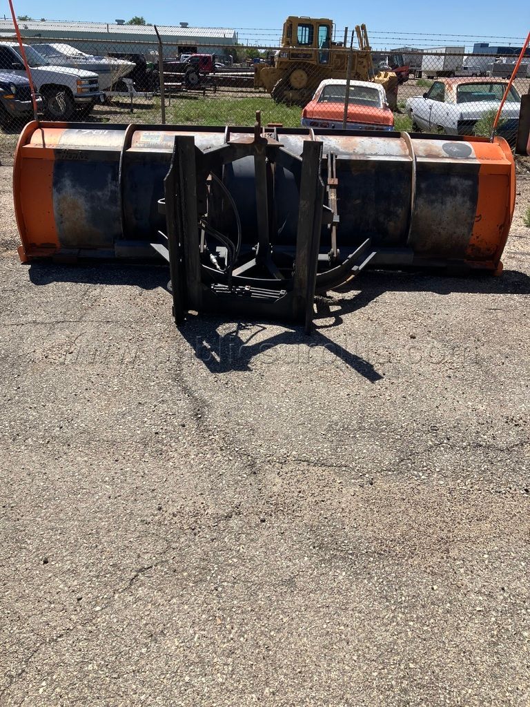 1998 HENKE MODEL NUMBER 41R12 12 FOOT POWER REVERSE SNOW PLOW (NEED REPAIR) - photo 1