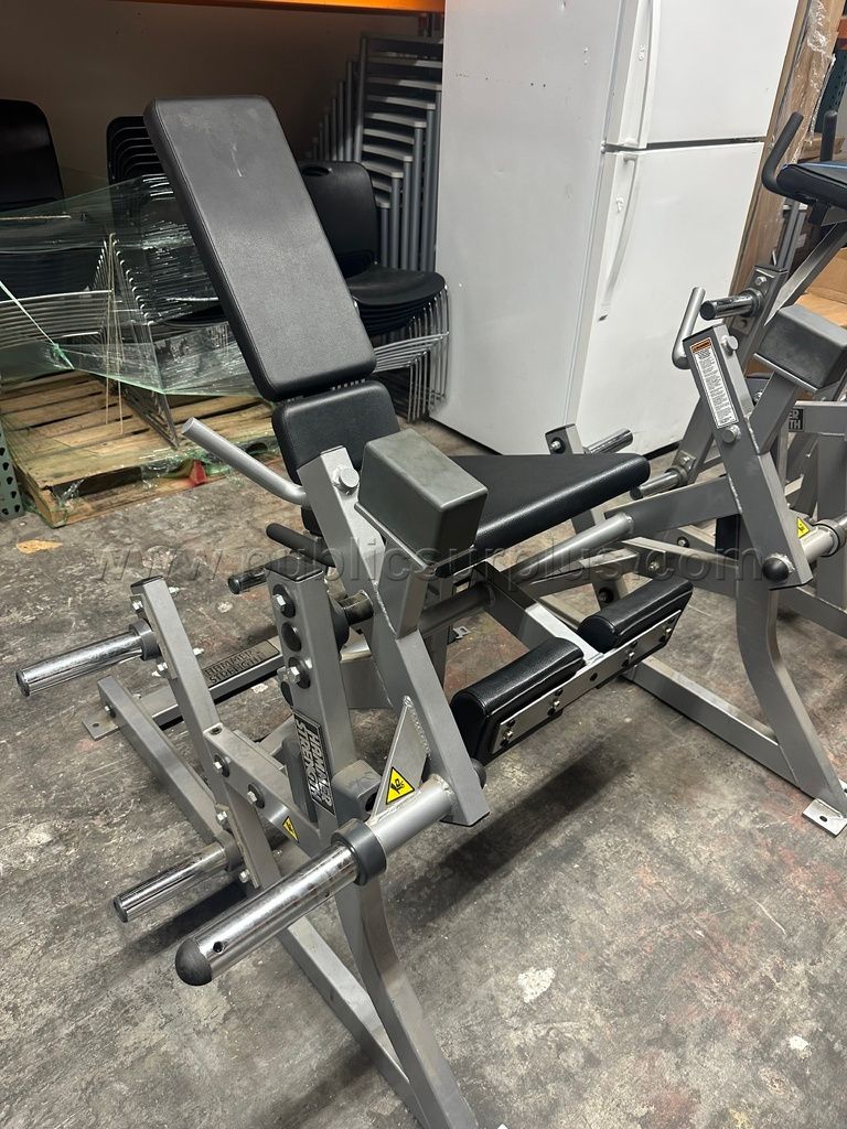 HAMMER STRENGTH LEG EXTENSION FITNESS MACHINE - photo 1