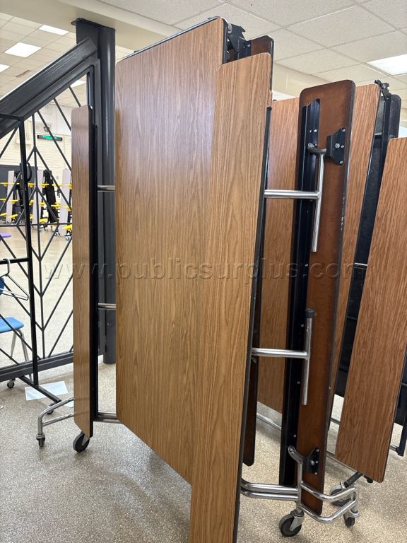 Double bench lunch tables Lot of 7 - photo 1