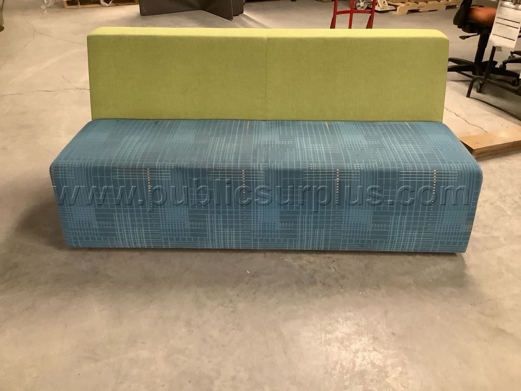 7993 - Couch - photo 1