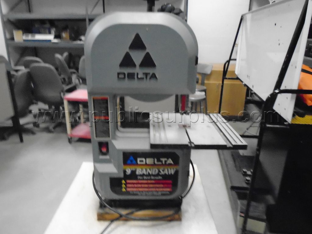 Delta 9" band saw. - photo 1