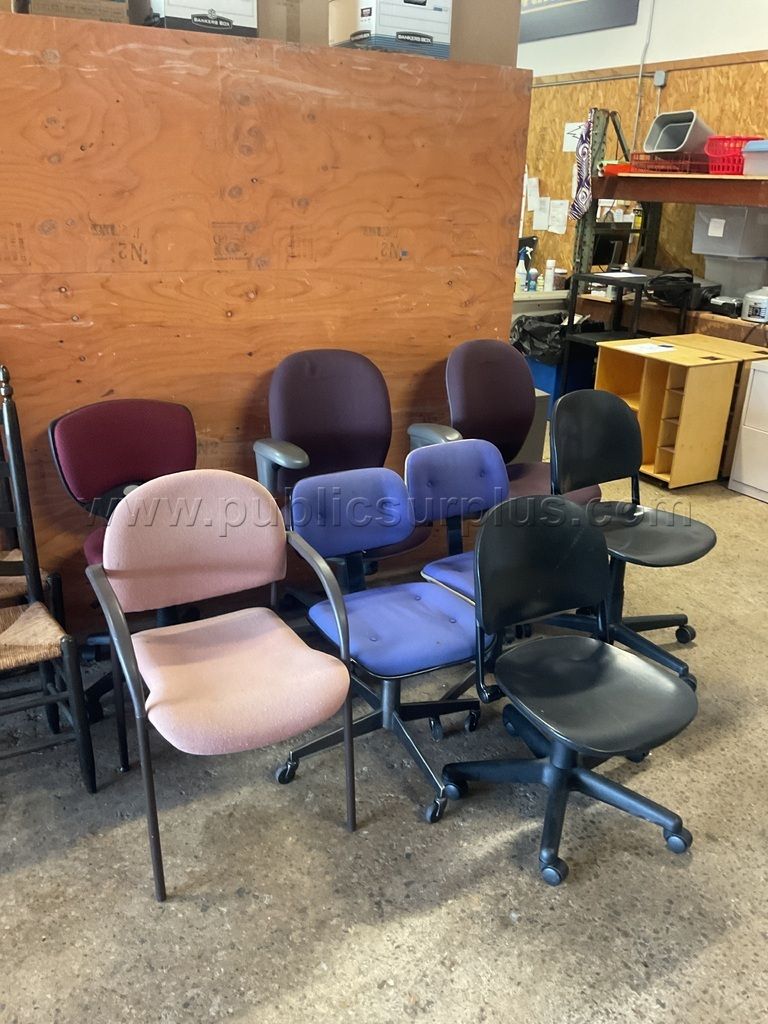 8-Miscellaneous Chairs Lot # 4964 - photo 1