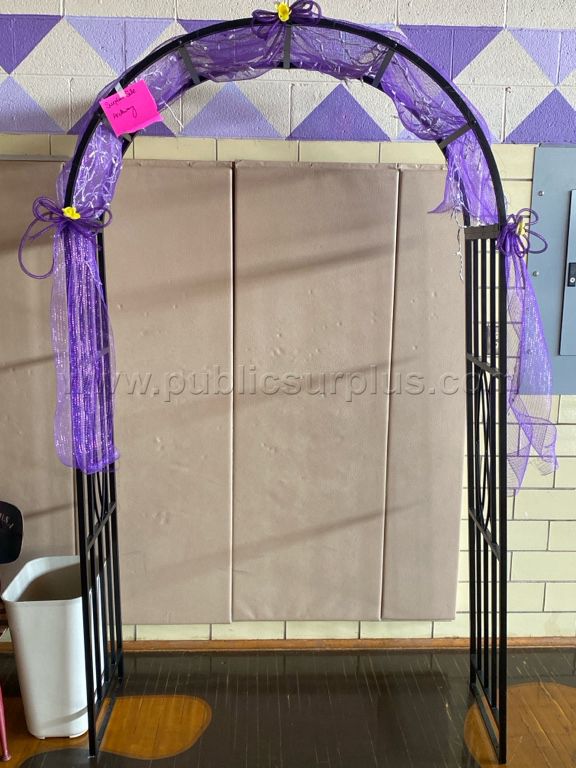 Metal Archway - photo 1