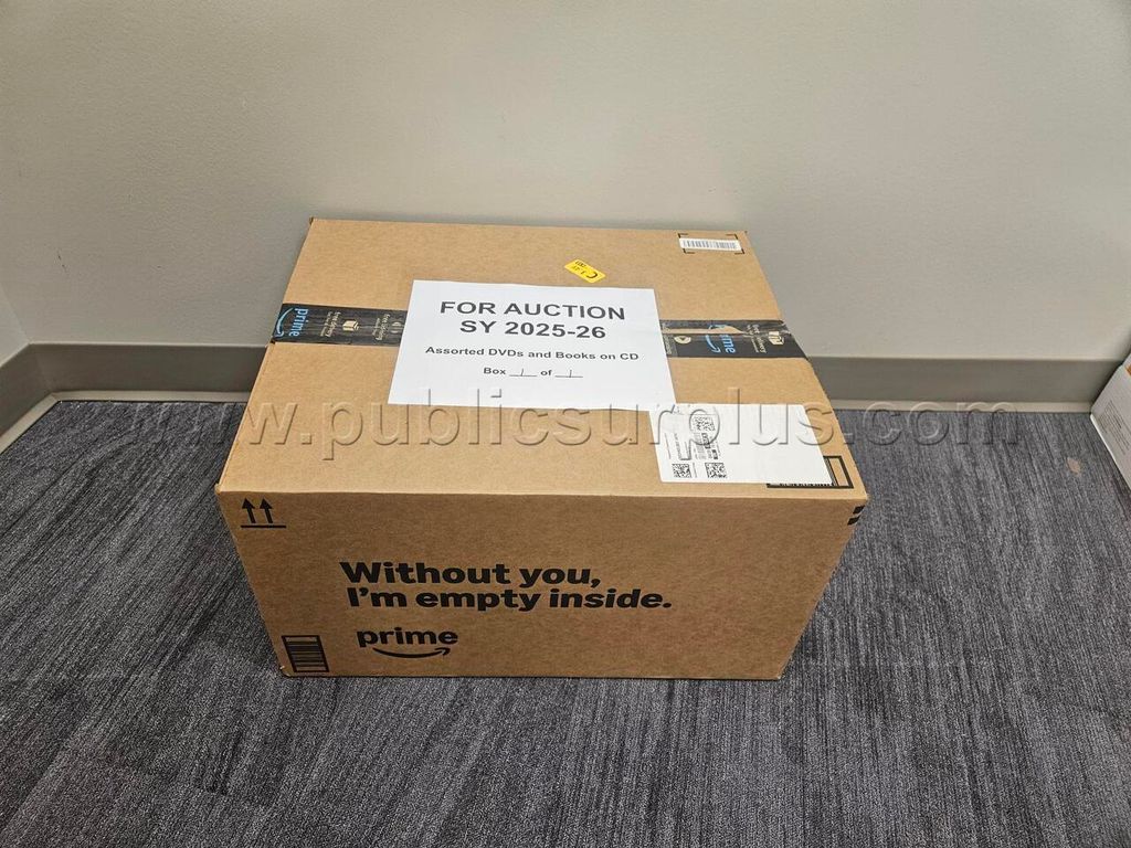 1 Lot of 1 Box of DVDs & Books on CD SBO0100020/37 - photo 1