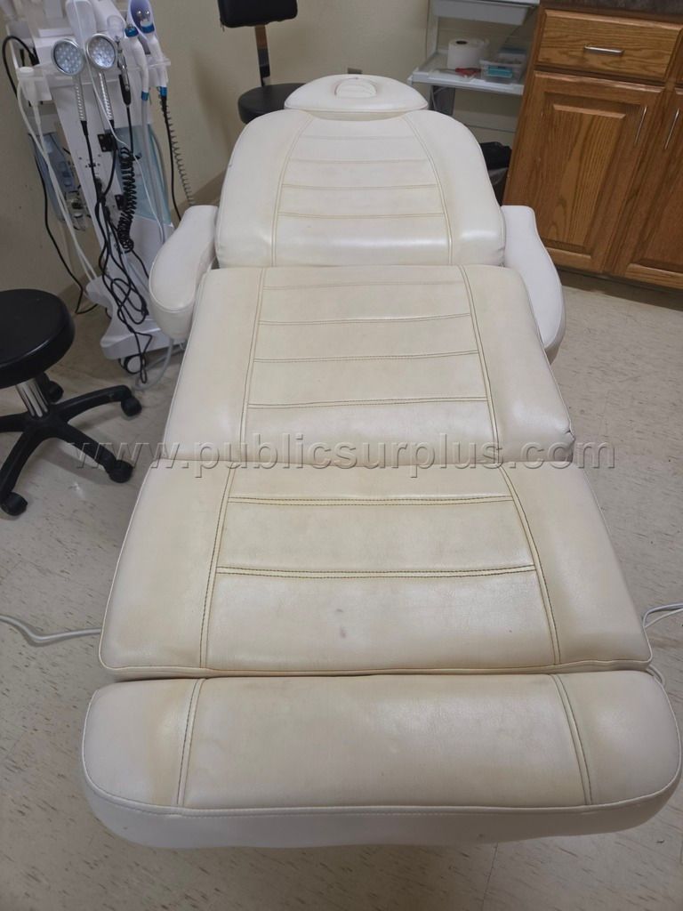 STIG - 800 020 COS FACIAL TABLE - photo 1