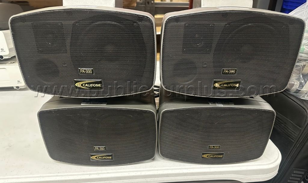 Lot of 4 Califone PA-300 Powered Portable PA Speakers - photo 1
