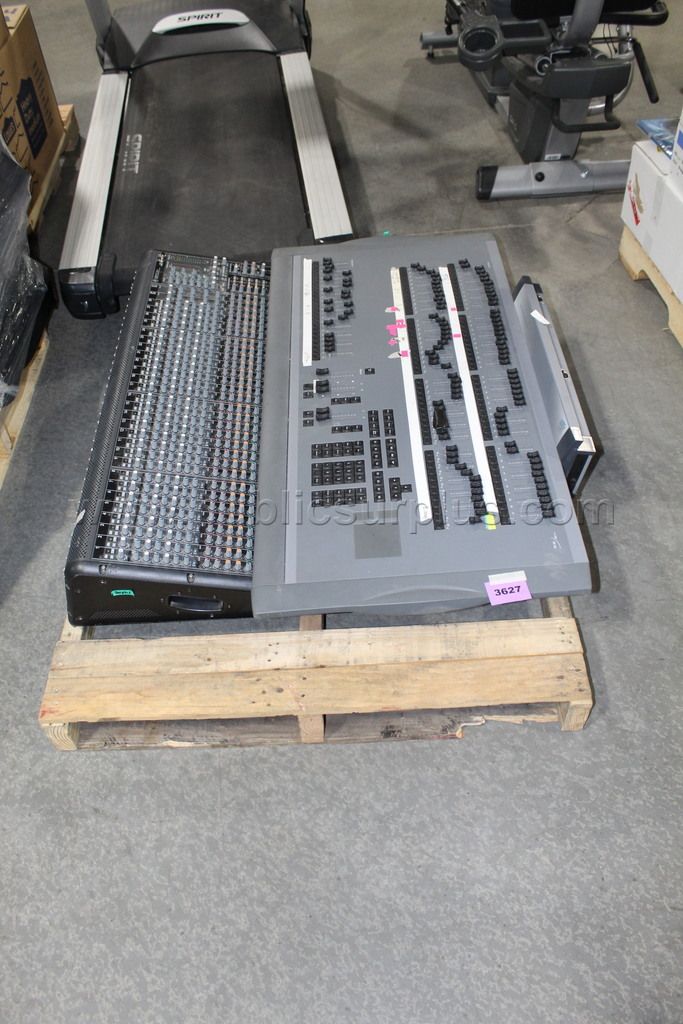 (used) auto equipment ~3633~ - photo 1