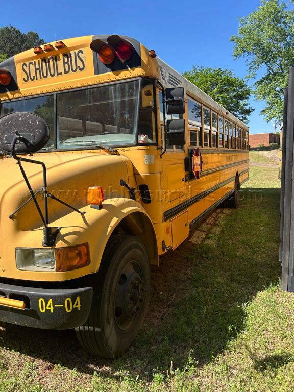 2004 INTERNATIONAL 72 Passenger Bus - photo 1