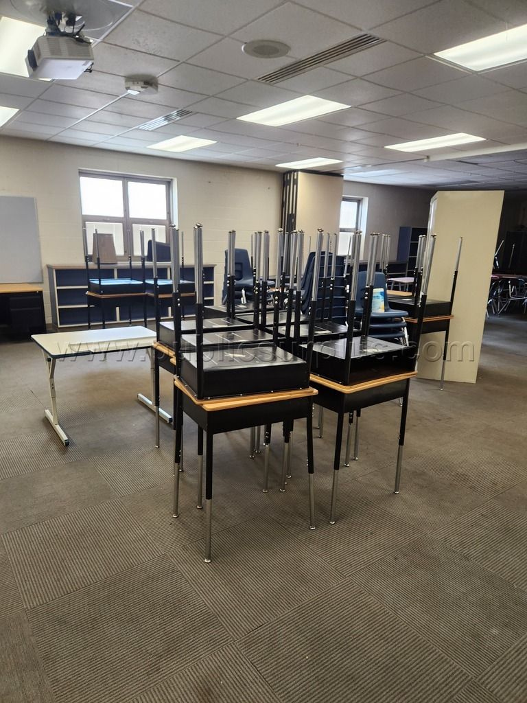 Room A22 Middle School-29 Student Desks AND 51 Chairs - photo 1
