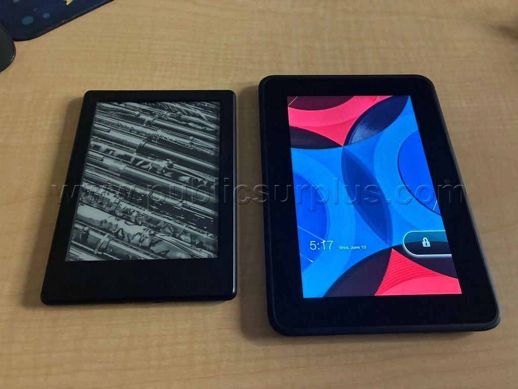Older Kindle tablets (lot of 2) - photo 1