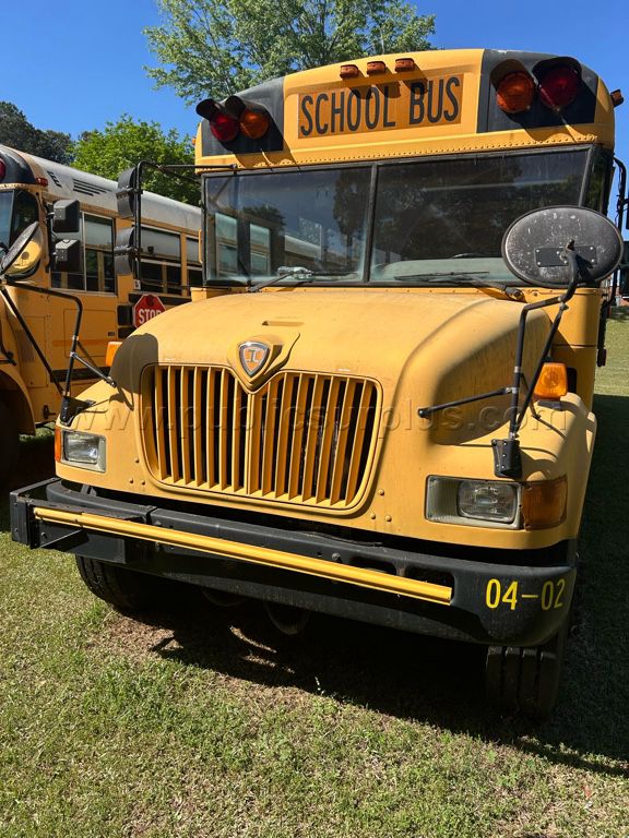 2004 INTERNATIONAL 72 Passenger Bus - photo 1