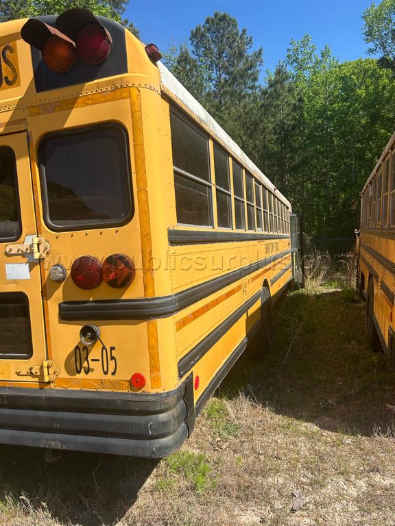 2003 INTERNATIONAL 72 Passenger Bus - photo 1