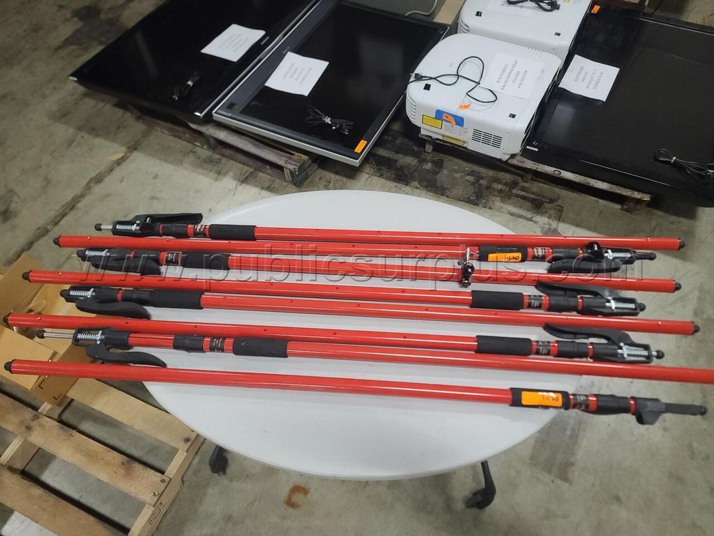 Lot of 3rd Hand HD Support Poles Adjustable Telescoping Construction Poles - photo 1