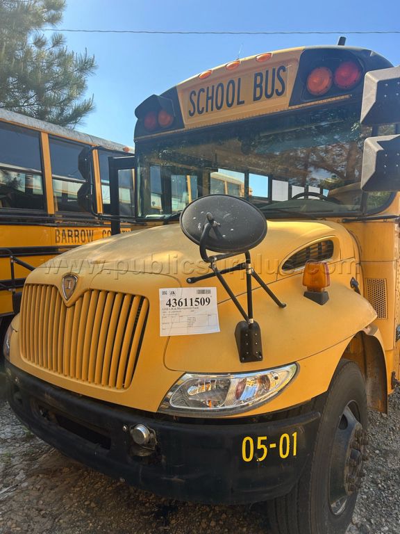 2005 INTERNATIONAL 72 Passenger Bus - photo 1