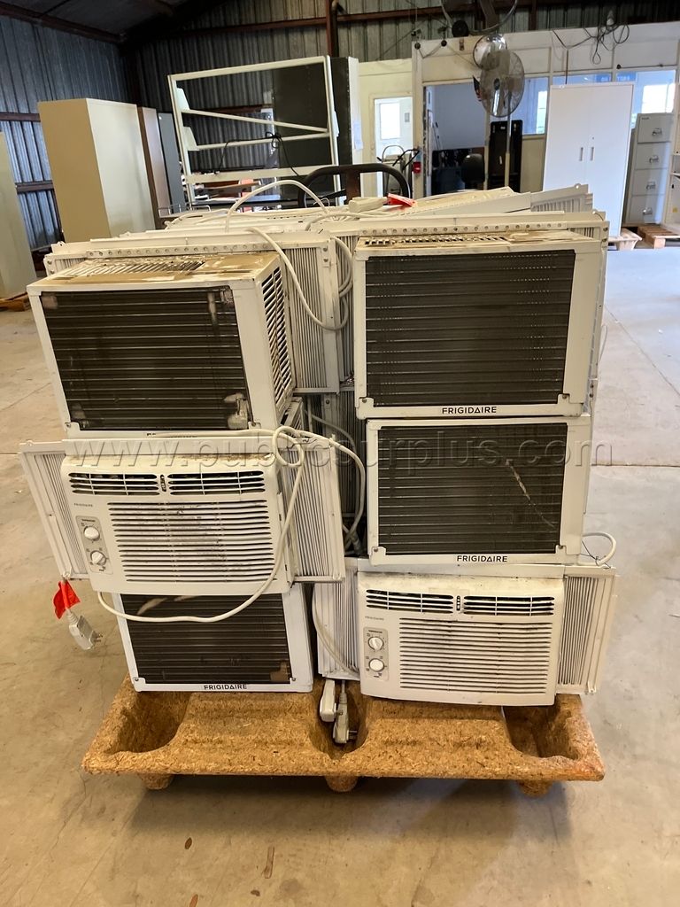 Window-Mounted Air Conditioners, 5,000 BTU- Lot of 18-Building 609-ZW - photo 1