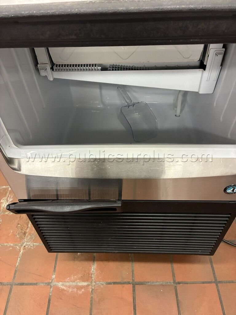 SN Hoshizaki Ice Machine - photo 1