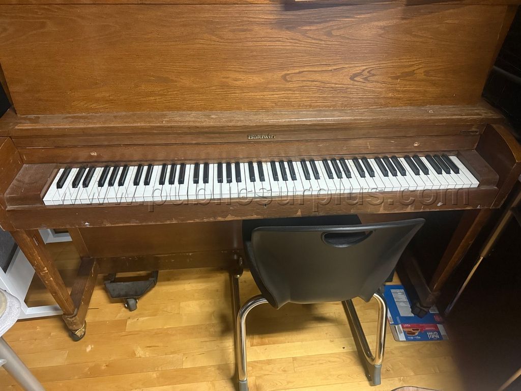 Upright Piano - photo 1