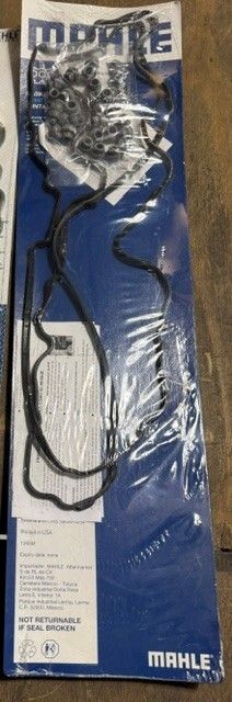 MAHLE VS50372 Valve Cover Gasket Set - photo 1