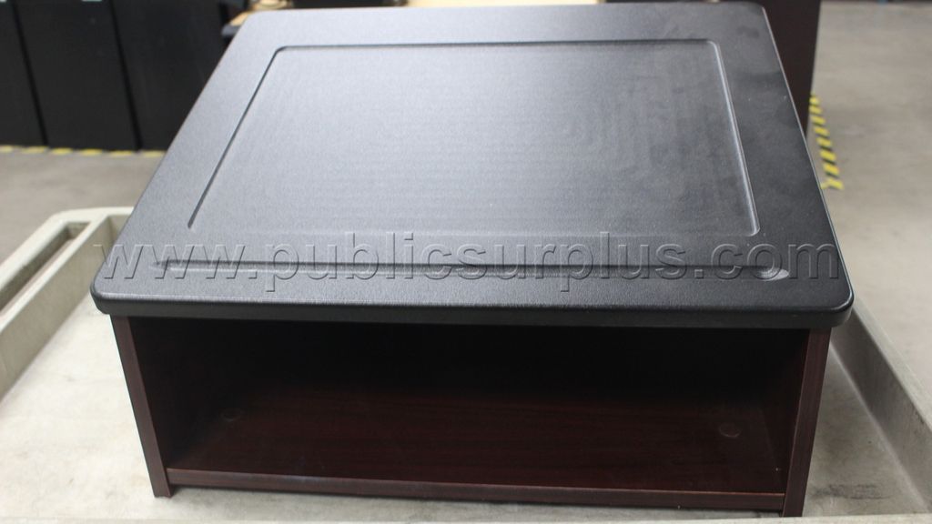 Table Top Podium 20" x 2' x 14" - photo 1
