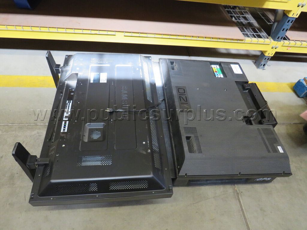 Lot of 2 TV's  **1 Power Cord** - photo 1