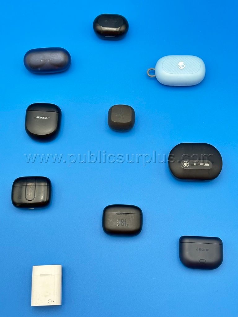 Various Wireless Earbuds - Shipping $9.99 /RA - photo 1