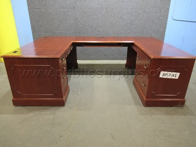 U-SHAPED DESK * AP-7-41 (R32A) - photo 1