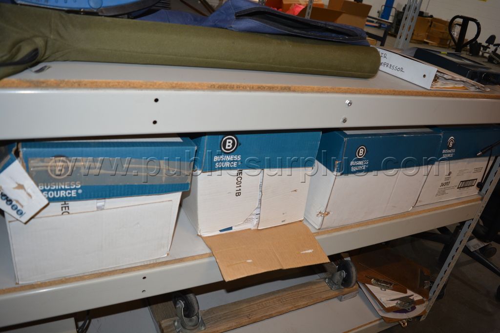 Lot of (4) Boxes of 8-1/2" x 14" Copy Paper - photo 1