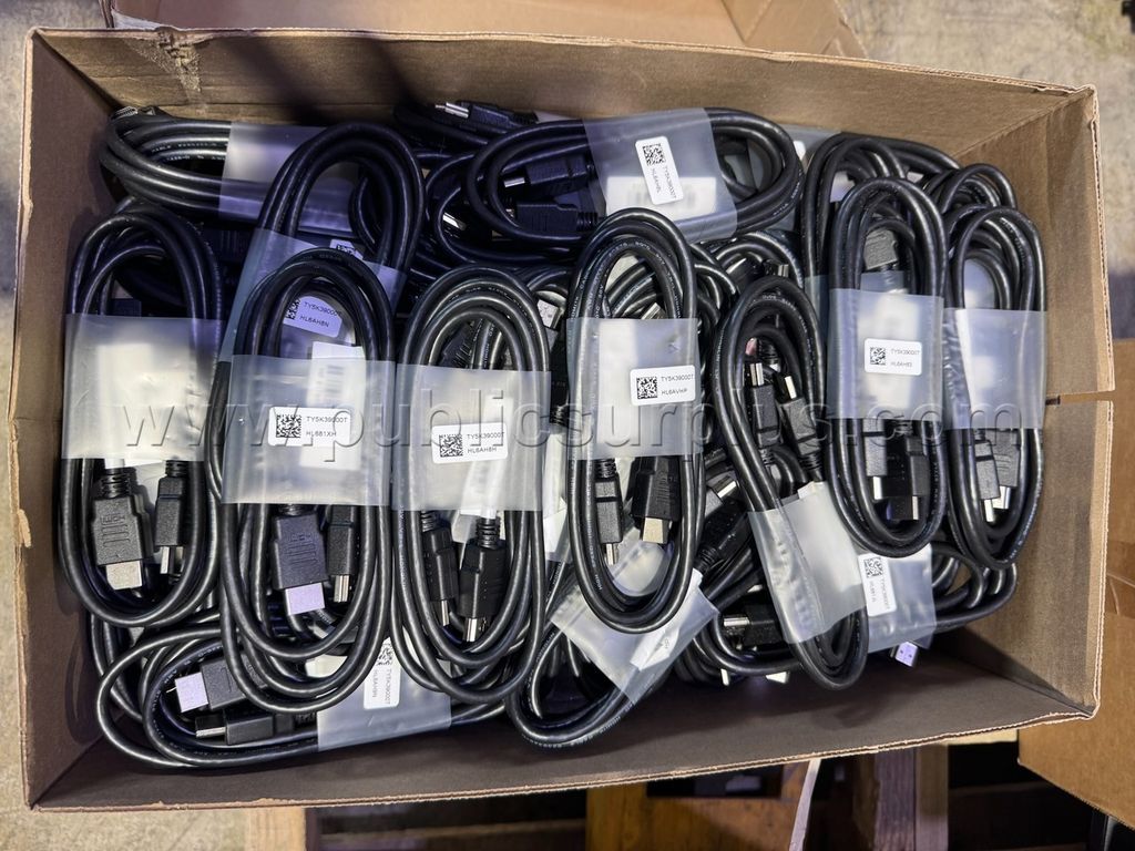 Lot of 5ft HDMI to HDMI cables (Approx 100cables) - photo 1