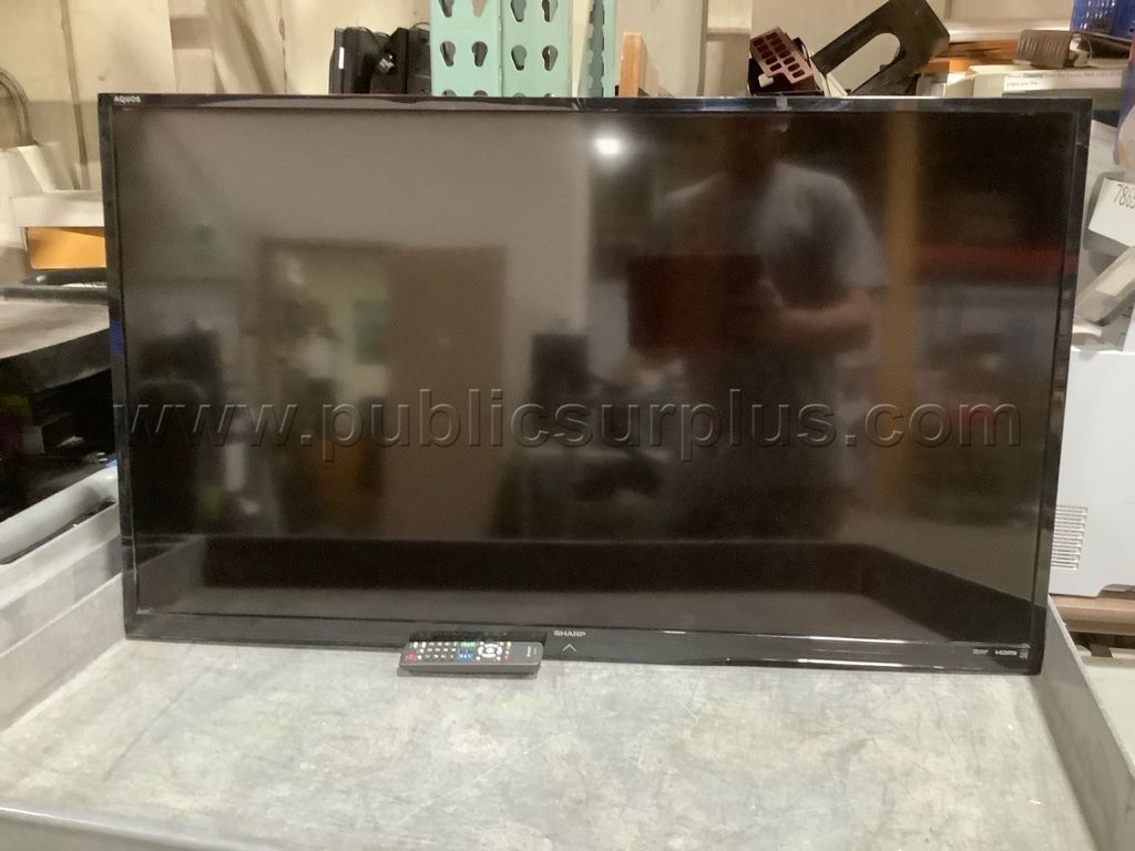 8001 - Sharp Aquos 40" TV w/Remote - photo 1