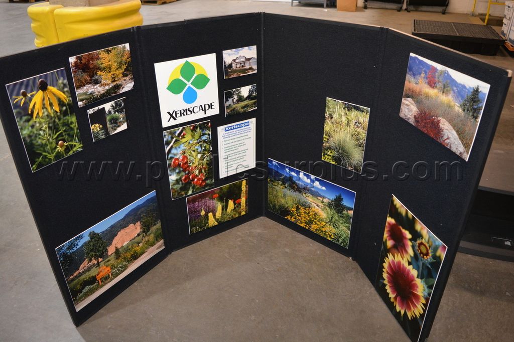 7.5' x 44"(4) Panel Portable Loop Display Board w/2 Ghent Stands and Case - photo 1