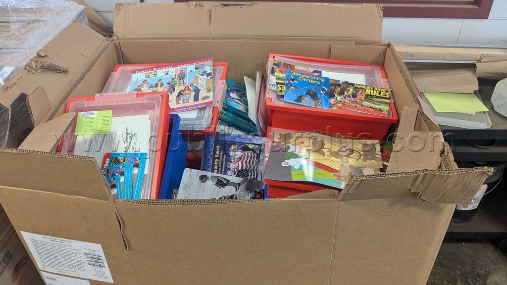 Book Lot: Misc. Social Studies Curriculum (#2092) - photo 1