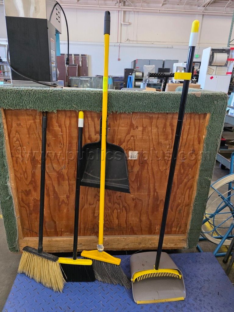 Brooms (188698) - photo 1