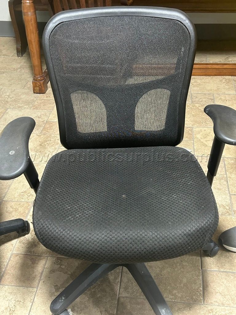 Rolling Office Chair - photo 1