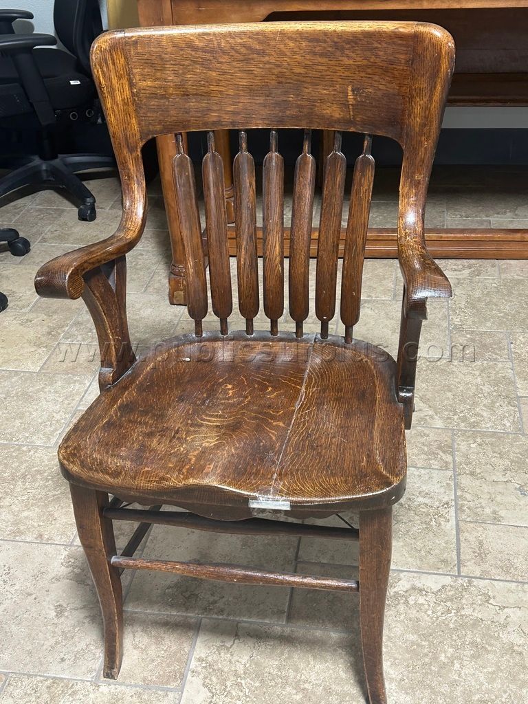 Wooden Chair - photo 1