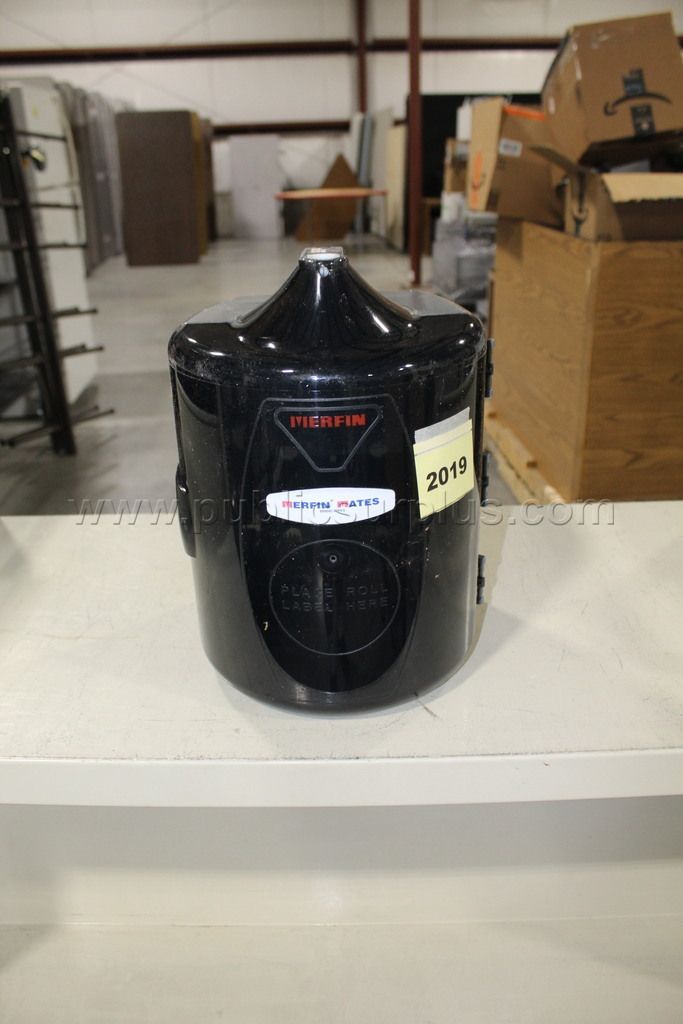 (USED) paper towel dispenser ~2019~ - photo 1