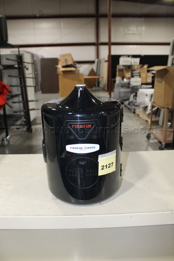 (used) paper towel dispenser ~2127~ - photo 1