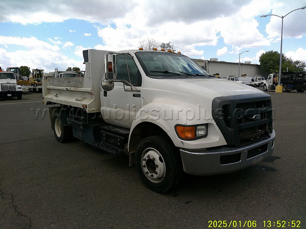 2013 Ford Low Profile Dump Truck - photo 1