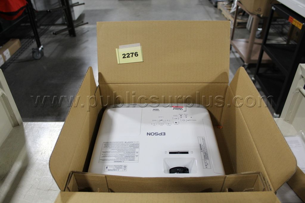 (used) epson projector ~2276~ - photo 1
