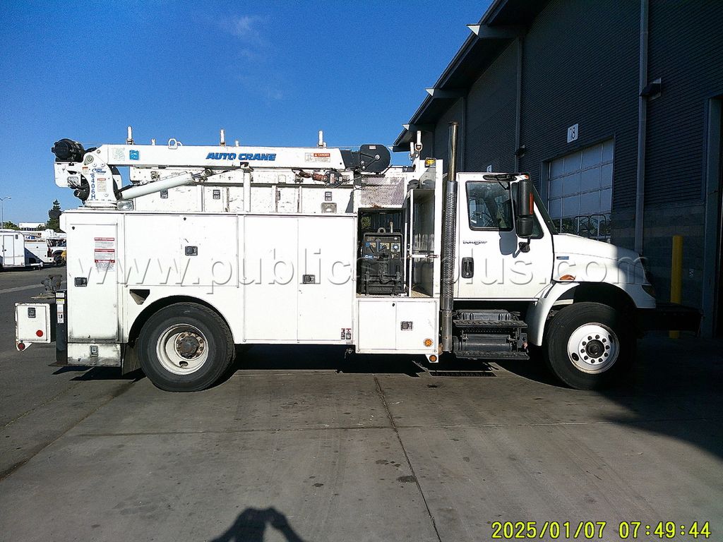 2012 International 4400 SBA 4X2 - photo 1