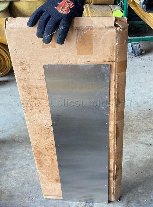Door kickplate - photo 1