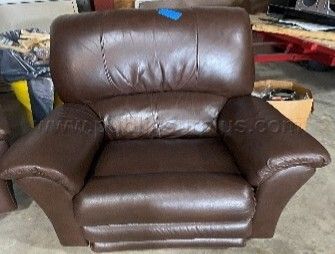 Brown recliner - photo 1