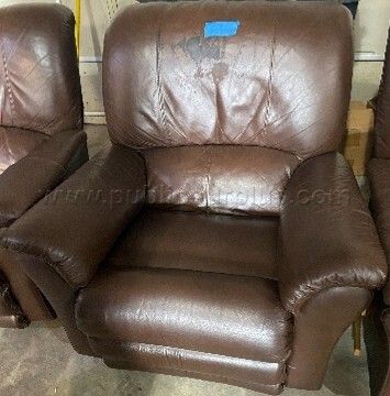 Brown recliner - photo 1